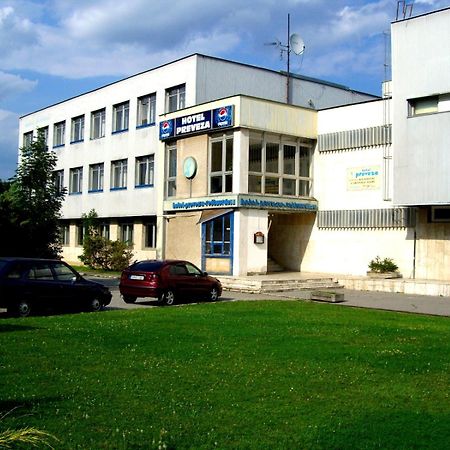 Hotel Preveza Spišská Nová Ves Bagian luar foto