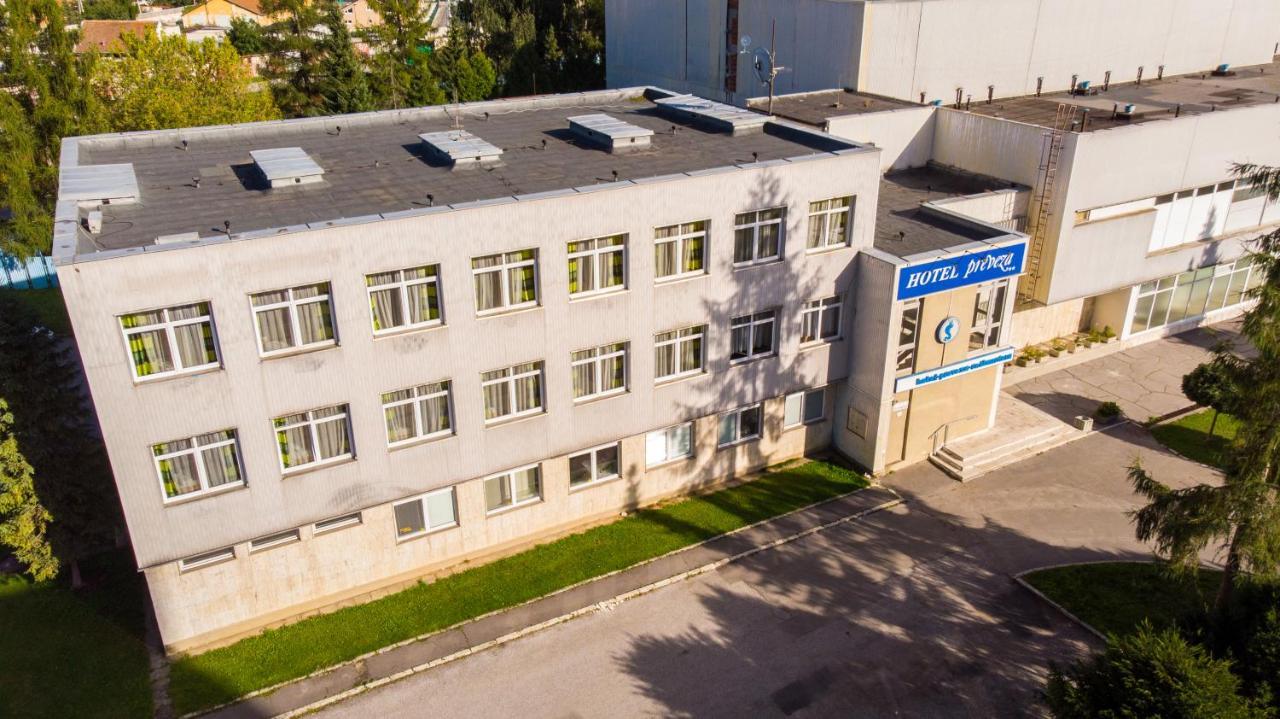 Hotel Preveza Spišská Nová Ves Bagian luar foto