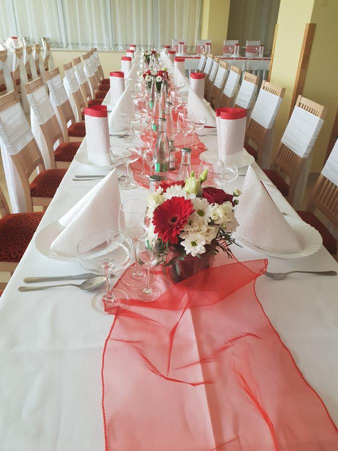 Hotel Preveza Spišská Nová Ves Bagian luar foto